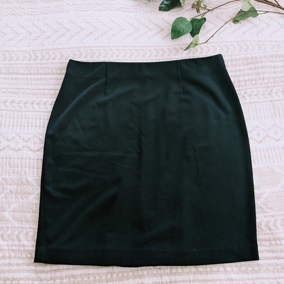 Dana Buchman Dresses & Skirts - Dana Buchman pencil skirt 14